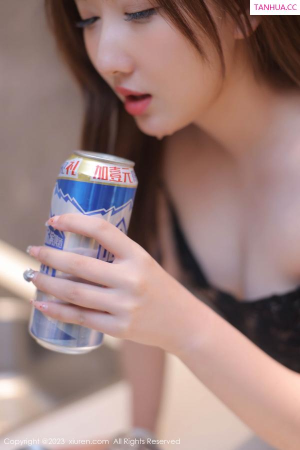 江真真  [XiuRen]高清写真图 2023.09.25 No.7437 江真真 丝袜美臀第15张图片
